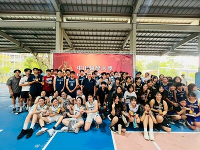 65週年校慶運動會-校長頒獎